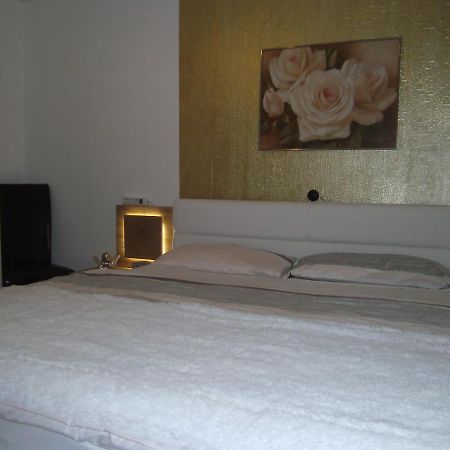 Ferienwohnung Rosentraum Oberotterbach Extérieur photo
